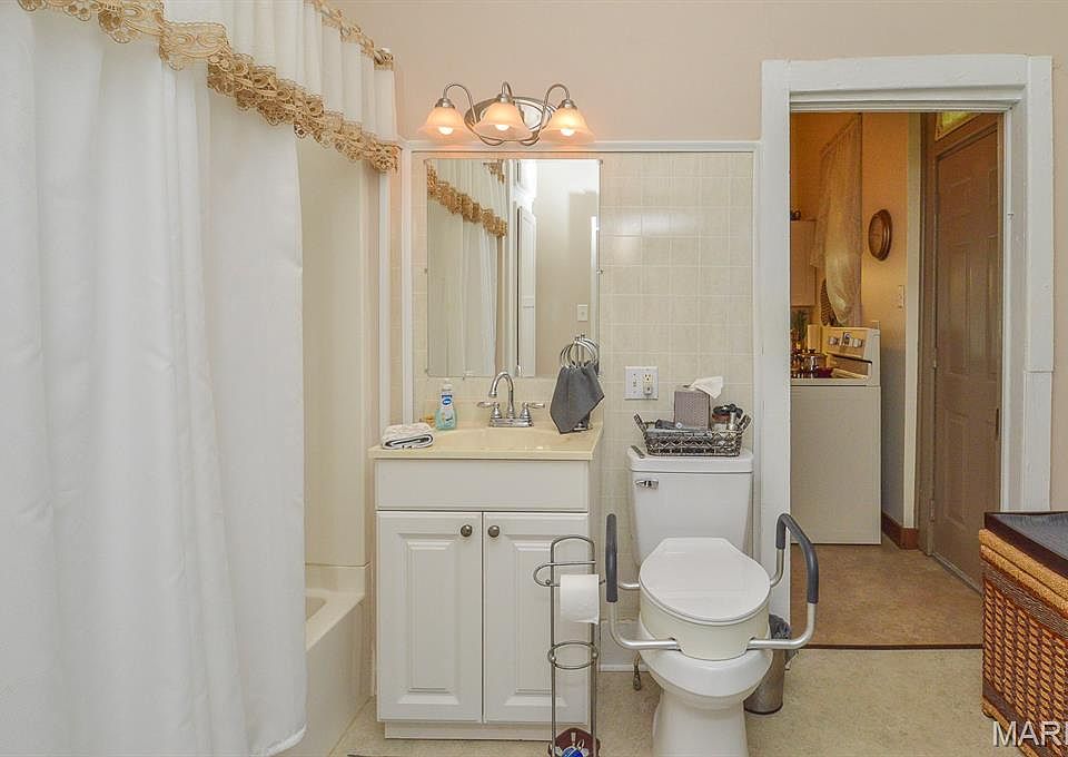 16th image of 511 S Chester St