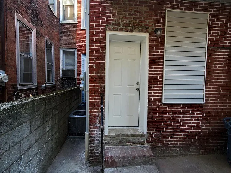 604 E Indiana Ave #1 — Photo 6