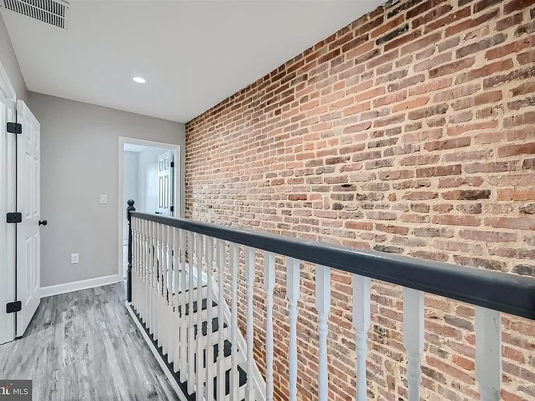 616 N Streeper St — Photo 11