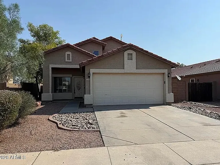 1338 E 10th Pl — Photo 1