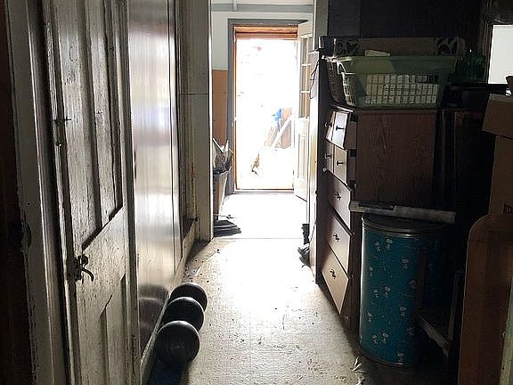5th image of 1010 W Wilkes Barre St