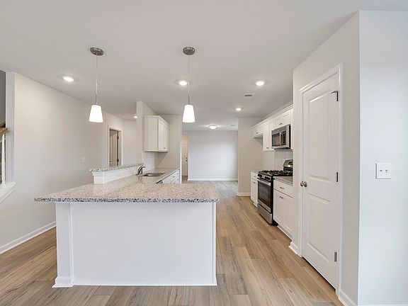 5th image of 7078 Wingate Dr