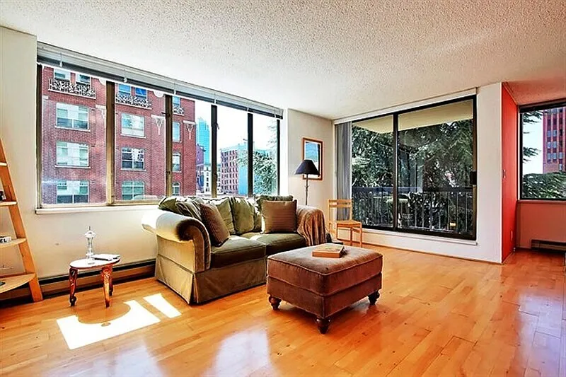 1 bed, 1.0 bath, 772 sqft, $2,300 — Photo 2
