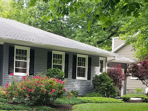 2nd image of 9624 Catalina St