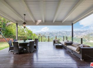 901 Teakwood Rd, Los Angeles, CA 90049