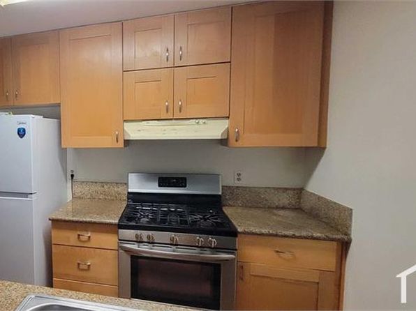 1611 Hotel Cir S #213