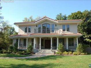 212 Maple St, Englewood, NJ 07631