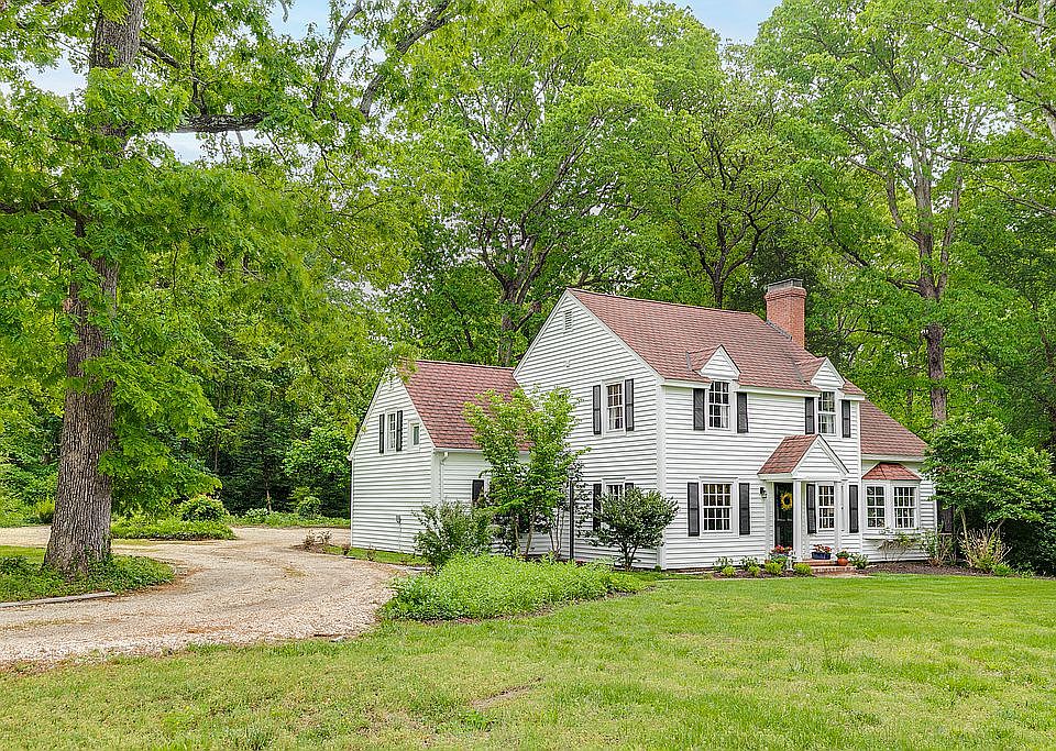 2nd image of 2416 Brookwood Rd