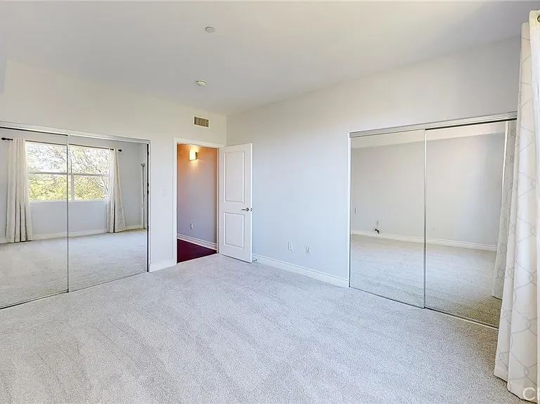 4424 Whitsett Ave #206 — Photo 37