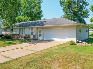 303 S 2ND LANE, Abbotsford, WI 54405