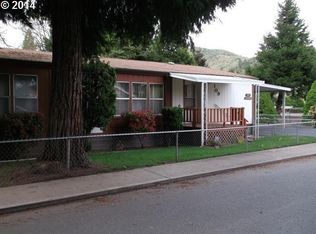 109 4th St, Rogue River, OR 97537