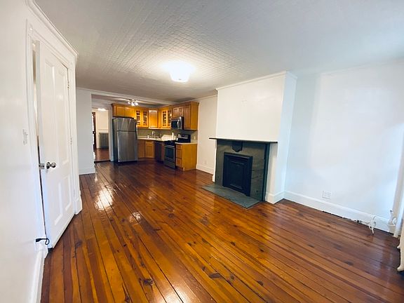 4th image of 50 Windsor Pl #A