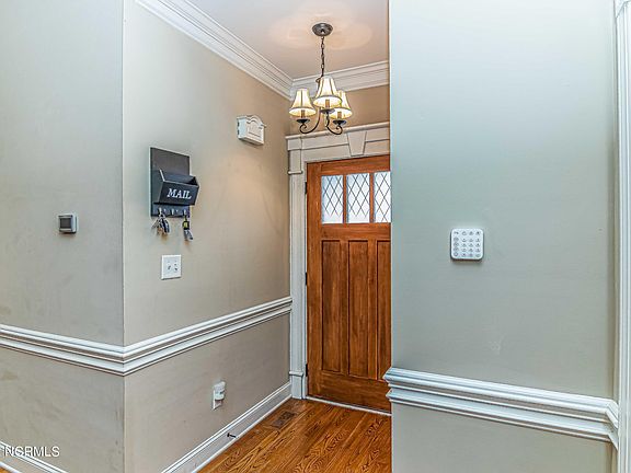 4th image of 102 W Stargrass Cir