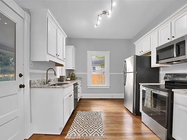 510 Highland Ave — Photo 21