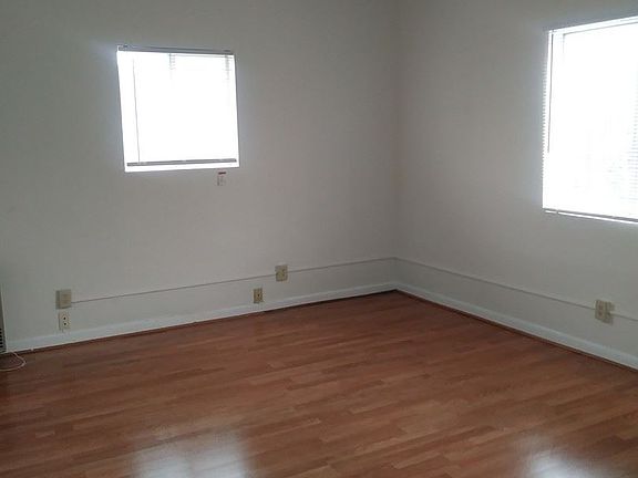 5th image of 265 Columbia Ave APT 204