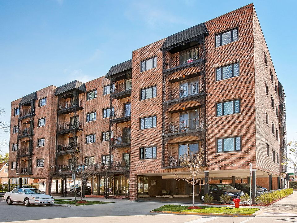 1st image of 1601 N 76th Ct APT 206