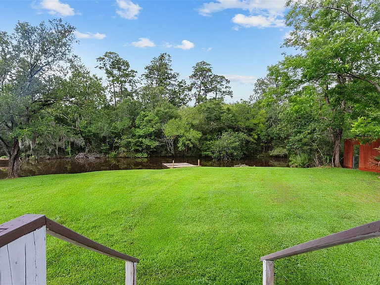 3310 Oak Dr — Photo 3
