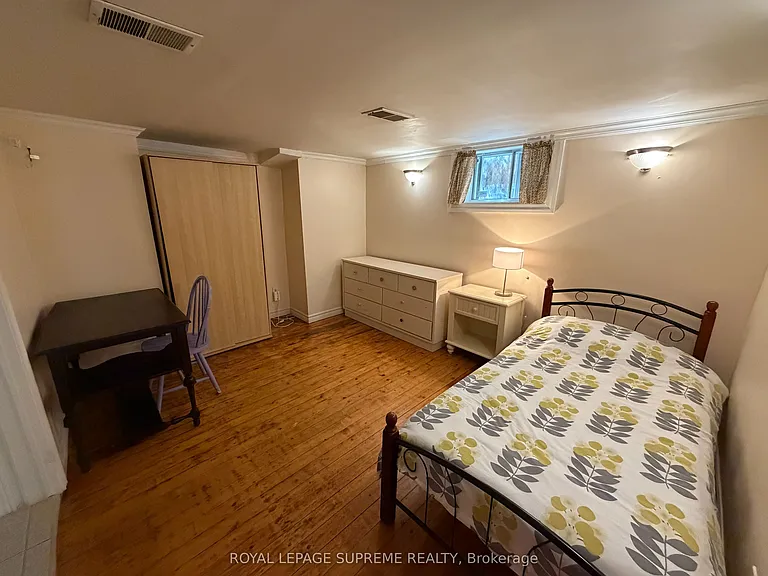 1074 Briar Hill Ave #BASEMENT — Photo 11