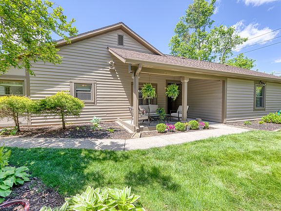 3rd image of 2346 Calaveras Way