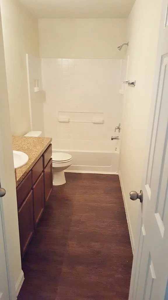 Plantation Lakes Duplexes — Photo 4