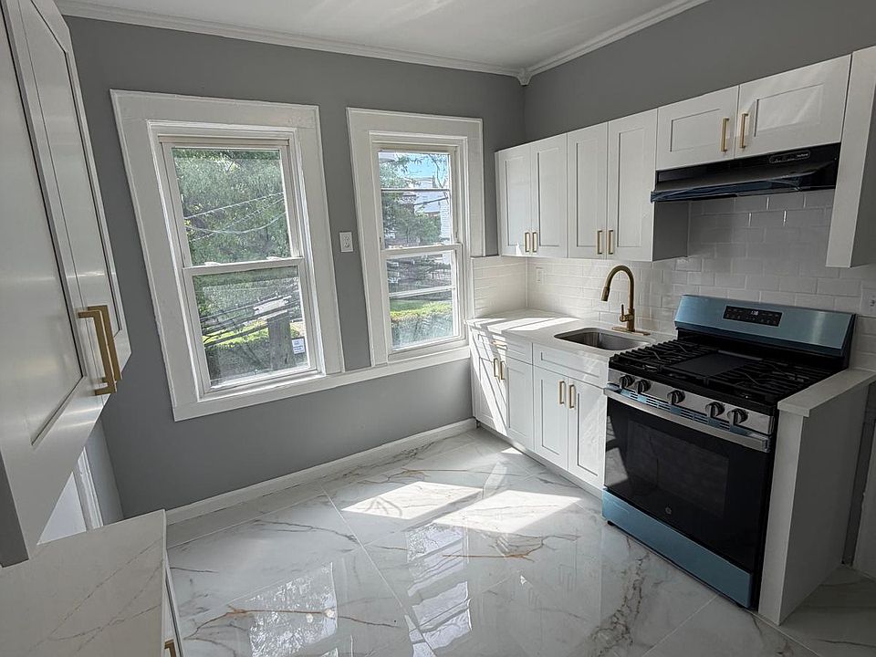 1st image of 192 Mapes Ave #A