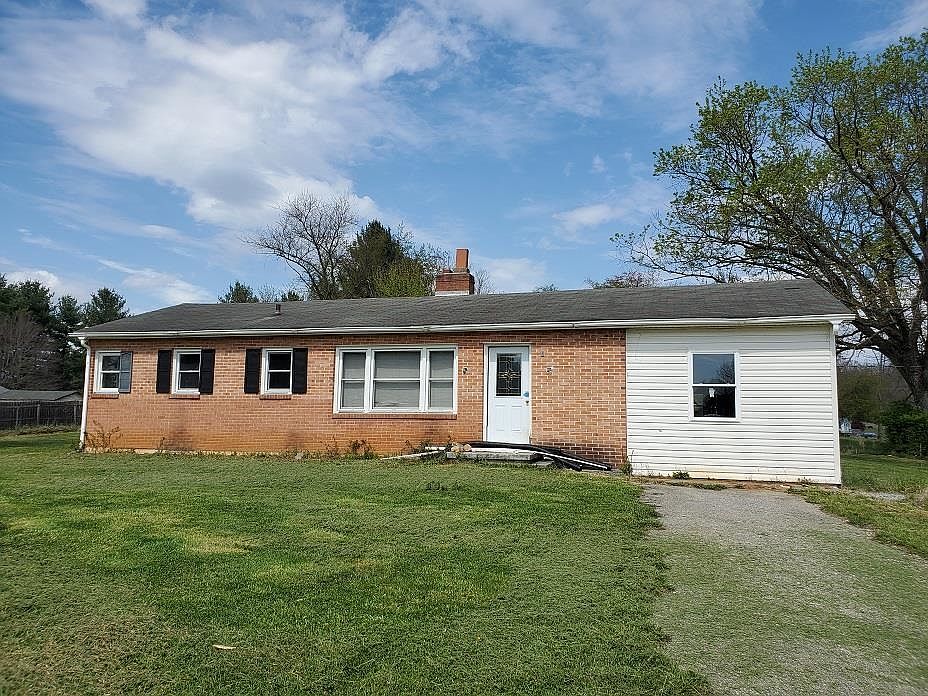1st image of 6586 Annie Akers Rd