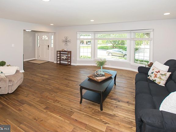 4th image of 5319 Windsor Hills Dr