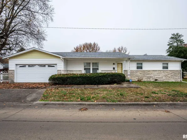 620 N 13th St, Herrin, IL 62948