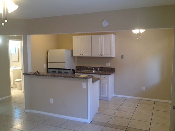 4th image of 3838 35th St APT 3