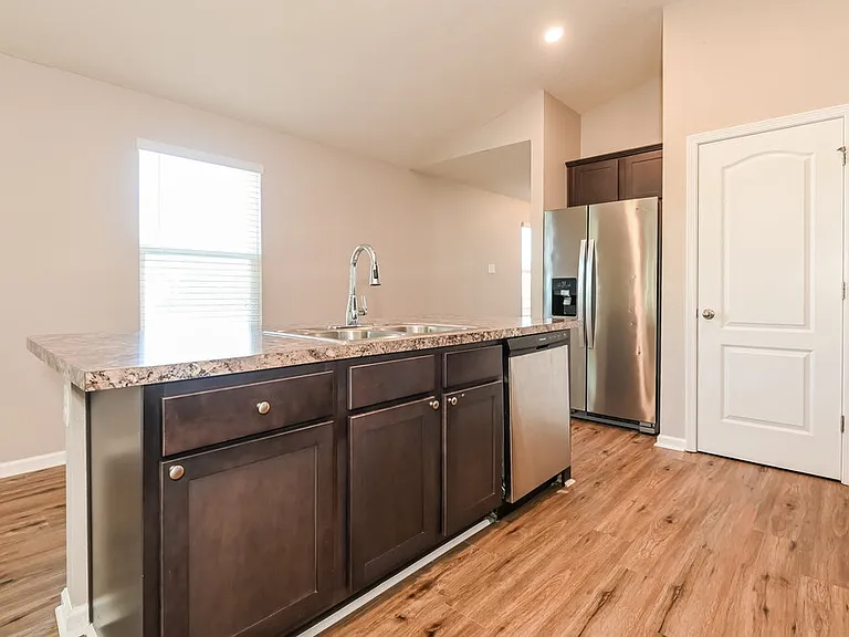 2555 Bear Creek Way — Photo 10