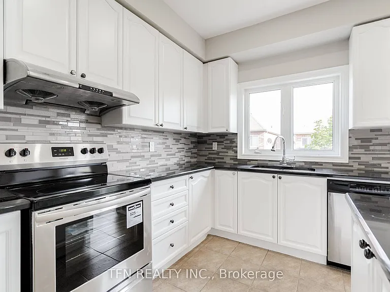 1648 Pennel Dr #UPPER — Photo 17