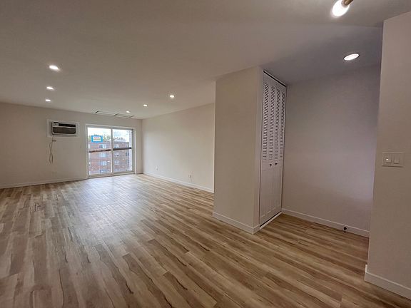 3rd image of 314 Lathrop Ave #507SE