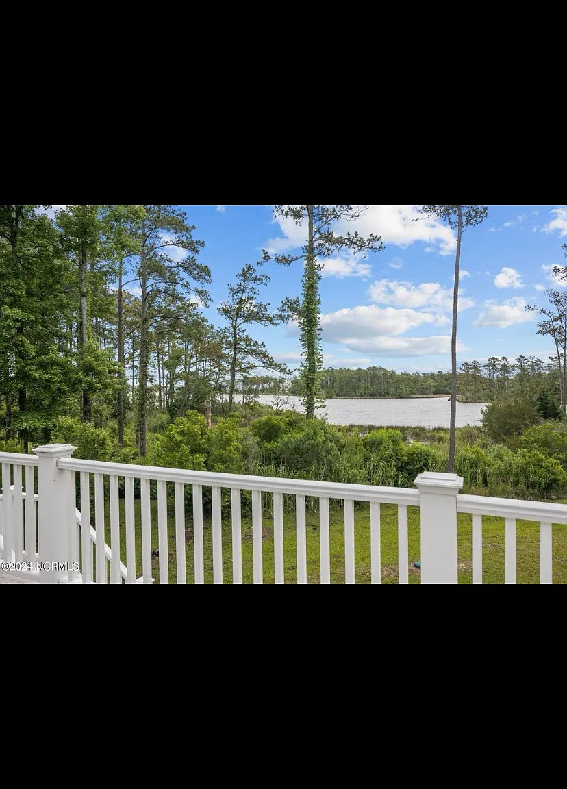 506 Homestead Rd — Photo 1