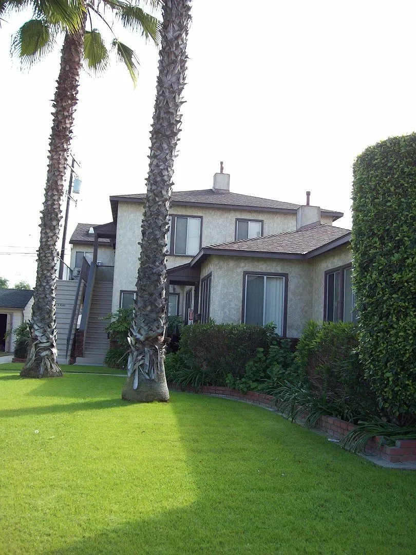 4530 — Photo 1