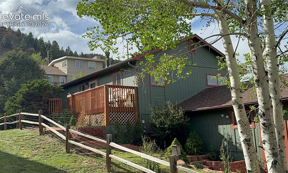 1st image of 320 Columbine Rd
