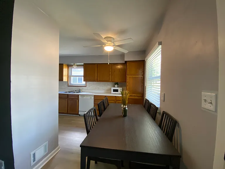 33551 Beechnut St — Photo 8