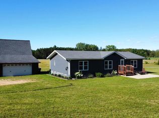 N2954 Oak Hill Rd, Lyndon Station, WI 53944