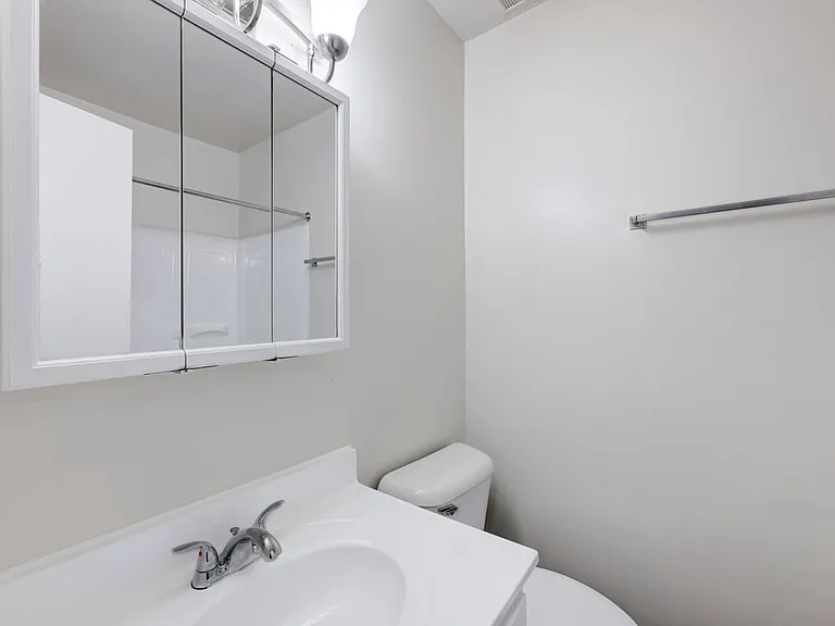 8206 Streamside Pl — Photo 9