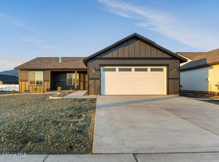 9083 W Swather Ave, Rathdrum, ID 83858