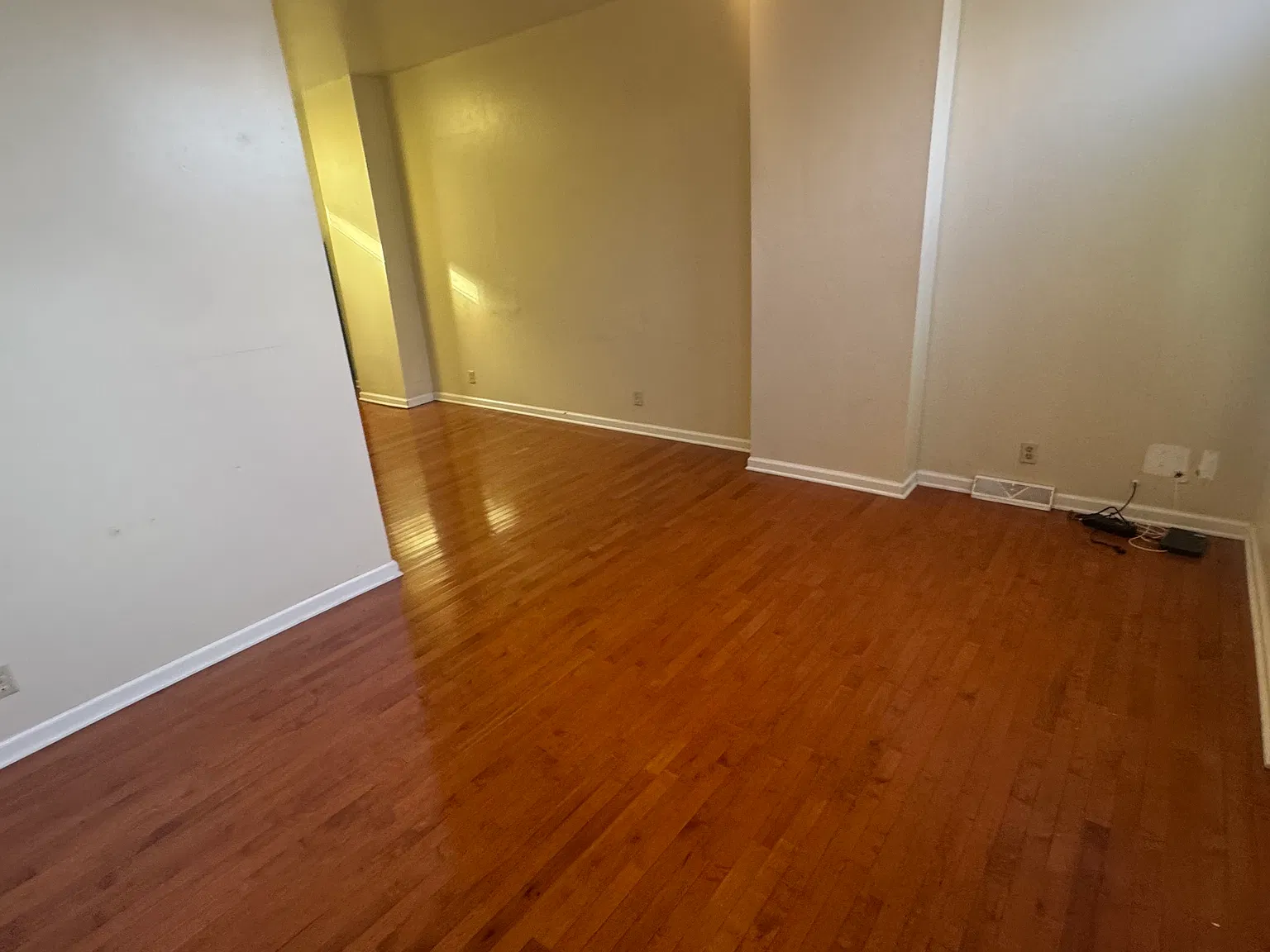 1 bed, $900 — Photo 2