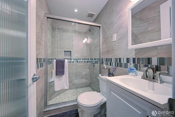 Rented by Oxford Property Group | media 27