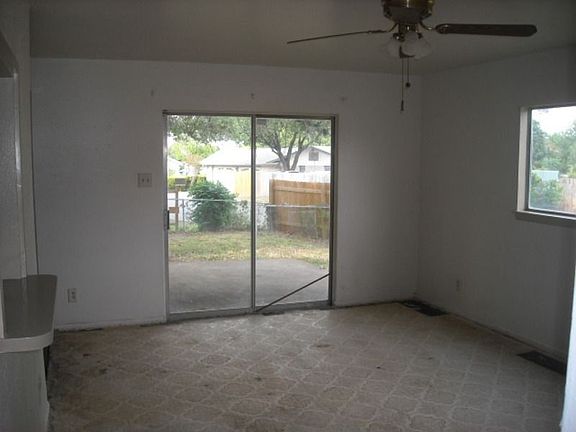 3rd image of 4855 Casa Oro St