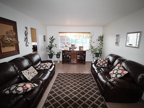 4th image of 10541 Saigon Dr