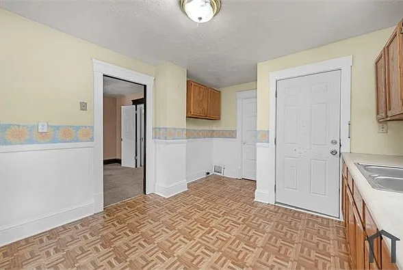 4125 Bucyrus Ave — Photo 12
