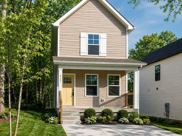 923 Oak Ln, Clarksville, TN 37040
