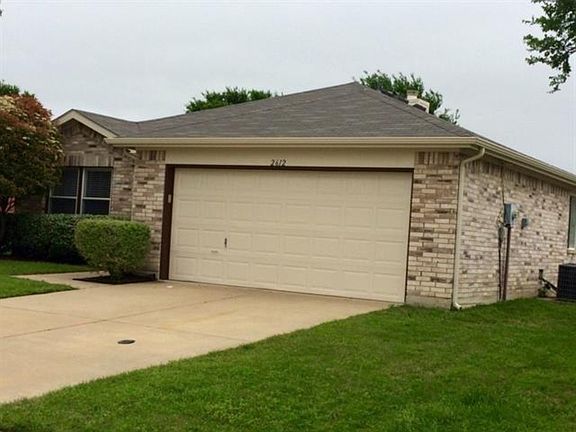 3rd image of 2612 Bluffs Ct