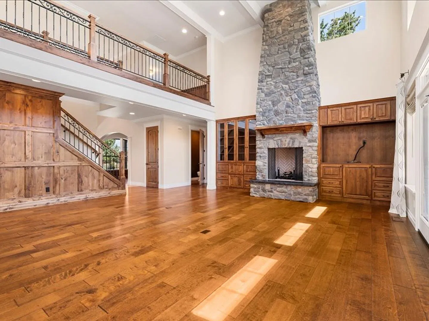 Tumalo Beauty Dream Home on 3.21 Acres! — Photo 2