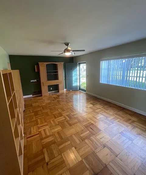NOW Living / Dining room, freshly painted white