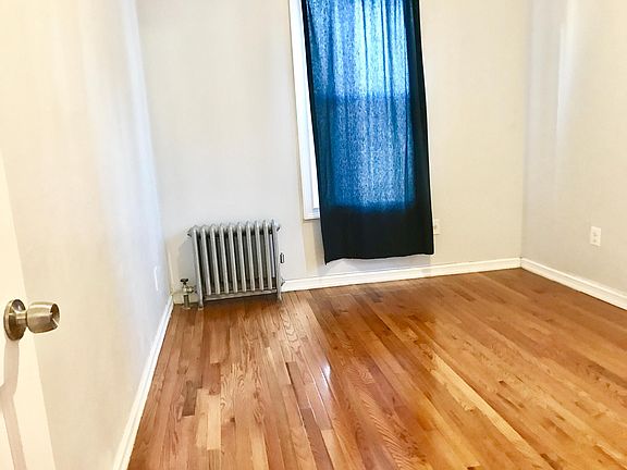 5th image of 106 E 208th Street # Fl 2nd