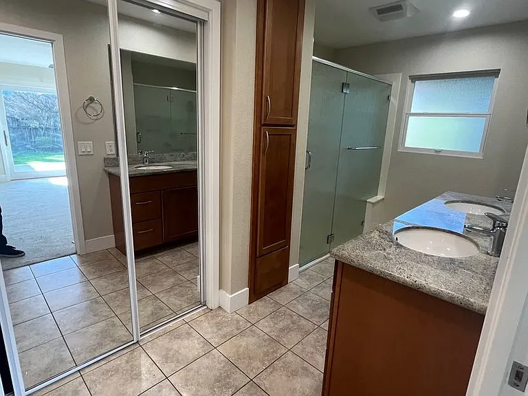 214 La Crosse Ave — Photo 10